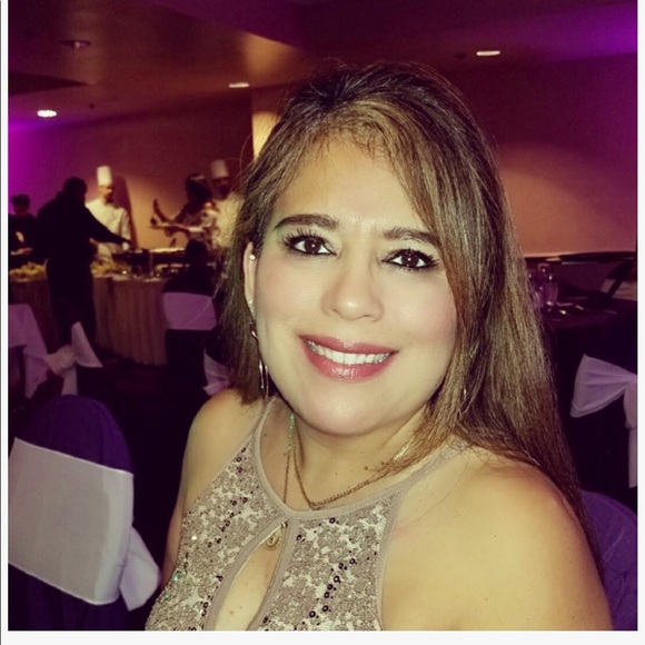 Meet your Posher, Esperanza - Picture 1 of 1